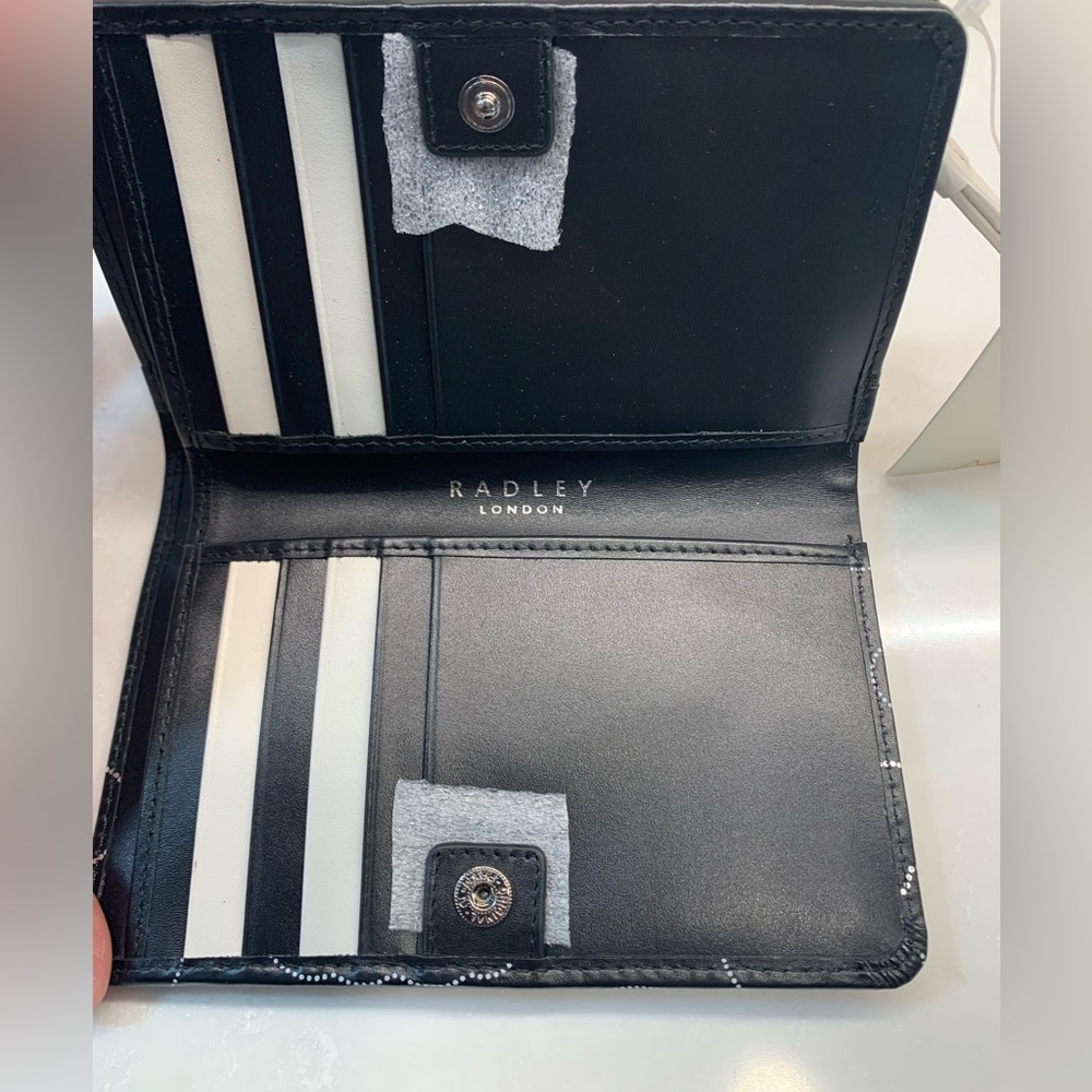 NEW RADLEY LONDON Scottie Dog Black Wallet Silver Clouds - Picture 7 of 7